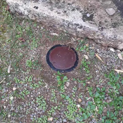Pièges termites par appâts extérieurs - SAPA Traitement anti-termites sur les Deux-Sèvres à Niort, Melle, Parthenay, Thouars...