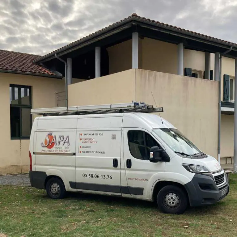 SAPA-nettoyage-façade-Luçon-Vendée-Hydrogommage-hydrofuge-poreux-ponçage