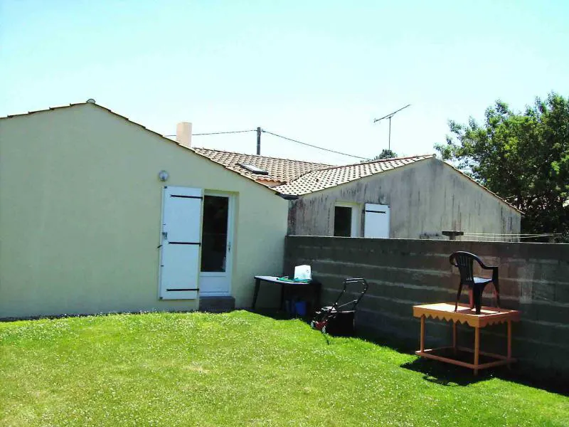 Nettoyage Façade Témoignage photo Avant/Après en charente maritime 17, nettoyage de facade haute pression et hydrofuge sur enduit